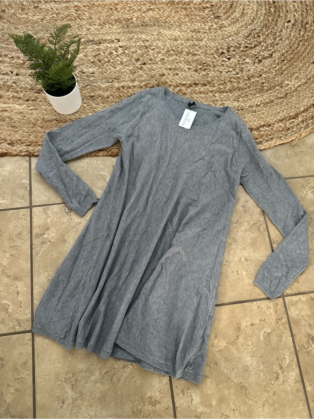 NWT KNIT SWEATER DRESS